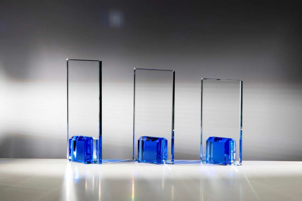Jadeglas-Trophäe Saphirblau 68128–68130